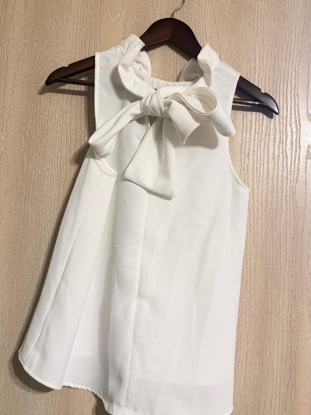 Pomander Place White Ruffle Neck Sleeveless Top - Picture 4 of 8